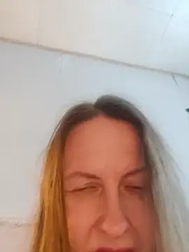 Snapshot of Evelina_cute chatting on 01-15-26, 11:15 Evelina cute online show from 01-15-26, 11:15