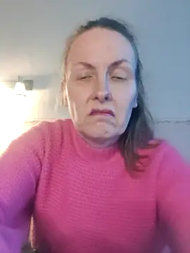 Snapshot of Evelina_cute chatting on 02-04-26, 02:23 Evelina cute online show from 02-04-26, 02:23