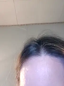 Snapshot of Evelina_cute chatting on 02-24-26, 03:32 Evelina cute online show from 02-24-26, 03:32