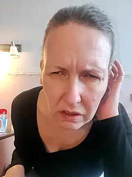 Snapshot of Evelina_cute chatting on 03-02-26, 10:00 Evelina cute online show from 03-02-26, 10:00