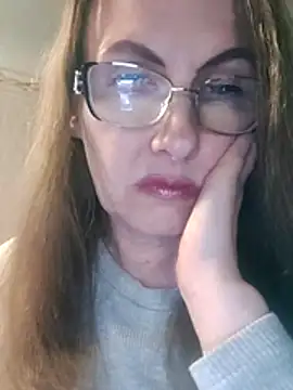 Snapshot of Evelina_cute chatting on 03-13-26, 04:24 Evelina cute online show from 03-13-26, 04:24