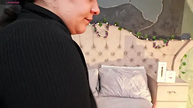 AmberGreyy  online show from 03-03-26, 04:57