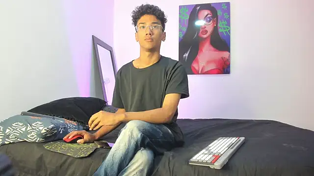 harrytwink18 online show from 03-03-25, 01:20