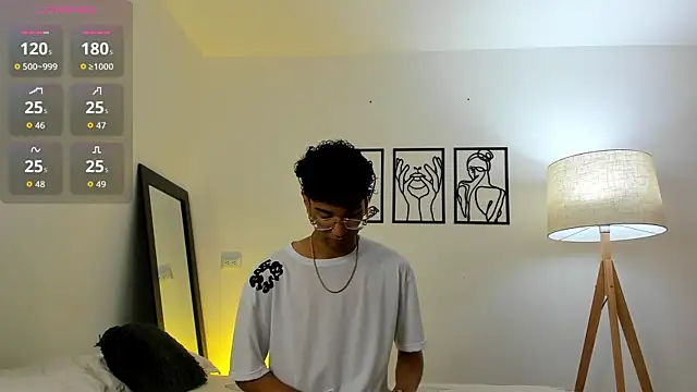 Snapshot of harrytwink18 chatting on 01-08-26, 07:27 harrytwink18 online show from 01-08-26, 07:27