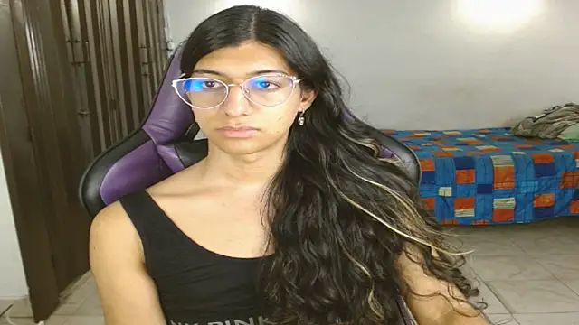 engielphoenis14 online show from 11-29-25, 02:36