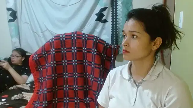 Snapshot of clayre_and_jill chatting on 01-08-26, 04:15 clayre and jill online show from 01-08-26, 04:15