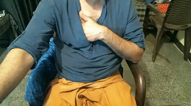 Snapshot of indianbull2023 chatting on 01-15-25, 05:40 indianbull2023 online show from 01-15-25, 05:40