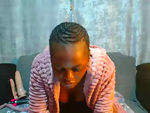 Snapshot of VANESAAMBER23 chatting on 10-21-25, 10:32 VANESAAMBER23 online show from 10-21-25, 10:32