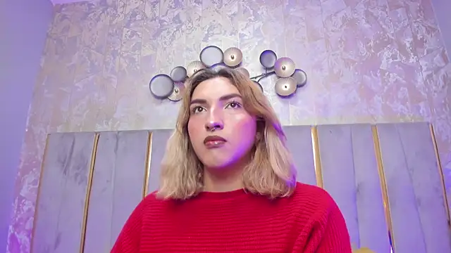 Snapshot of TomLondon_ chatting on 11-21-25, 03:33 TomLondon online show from 11-21-25, 03:33