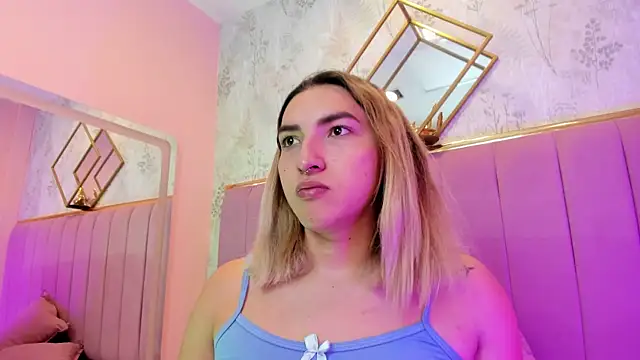 Snapshot of TomLondon_ chatting on 01-06-26, 01:37 TomLondon online show from 01-06-26, 01:37