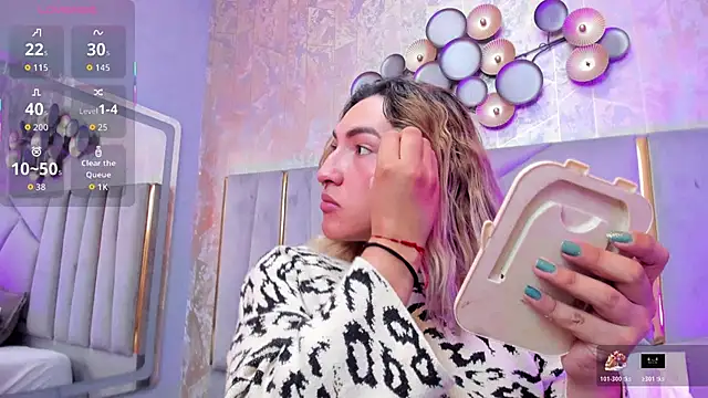 Snapshot of TomLondon_ chatting on 01-09-26, 02:20 TomLondon online show from 01-09-26, 02:20