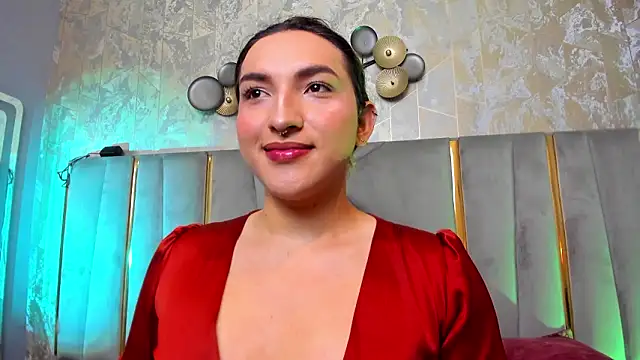 Snapshot of TomLondon_ chatting on 02-02-26, 12:59 TomLondon online show from 02-02-26, 12:59