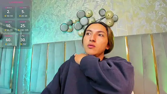 Snapshot of TomLondon_ chatting on 02-04-26, 02:01 TomLondon online show from 02-04-26, 02:01