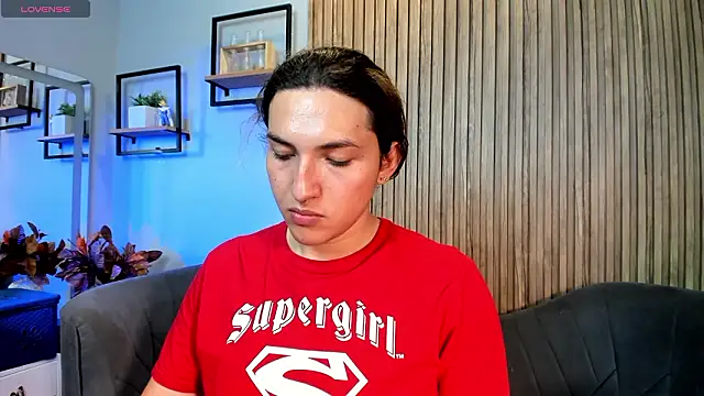 Snapshot of TomLondon_ chatting on 02-05-26, 06:45 TomLondon online show from 02-05-26, 06:45