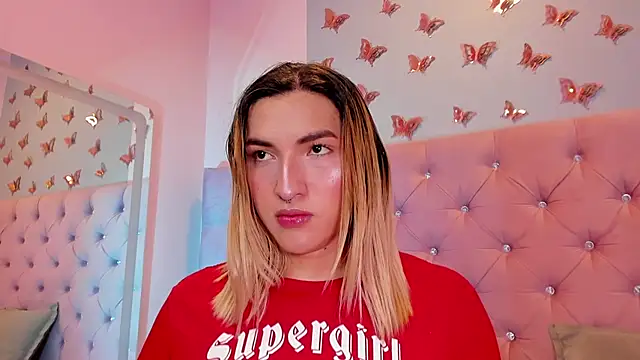 Snapshot of TomLondon_ chatting on 02-18-26, 03:08 TomLondon online show from 02-18-26, 03:08