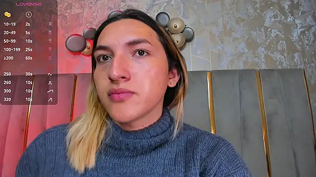 Snapshot of TomLondon_ chatting on 02-20-26, 02:06 TomLondon online show from 02-20-26, 02:06