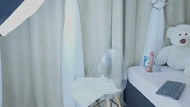 sorafire online show from 11-14-25, 04:17