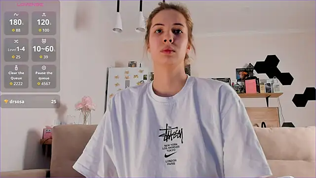 Girl alone home online show from 11-16-25, 04:40