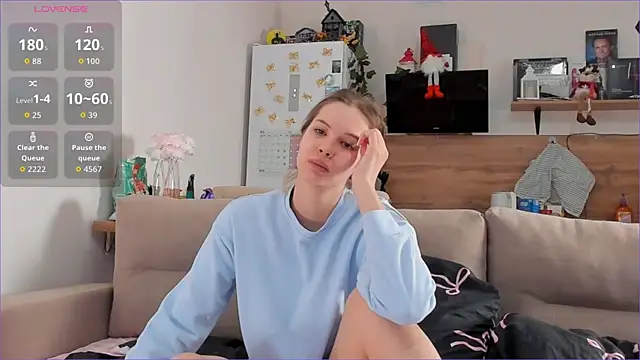 Girl alone home online show from 02-13-26, 03:46