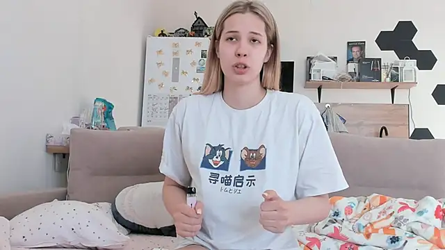 Girl alone home online show from 05-17-26, 02:20