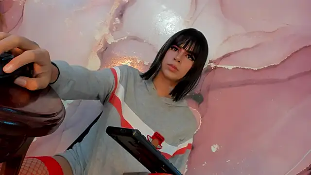 Snapshot of Tiff_Valentine chatting on 02-22-25, 08:18 Tiff Valentine online show from 02-22-25, 08:18