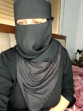 Snapshot of Saakoora chatting on 12-21-25, 11:39 Saakoora online show from 12-21-25, 11:39