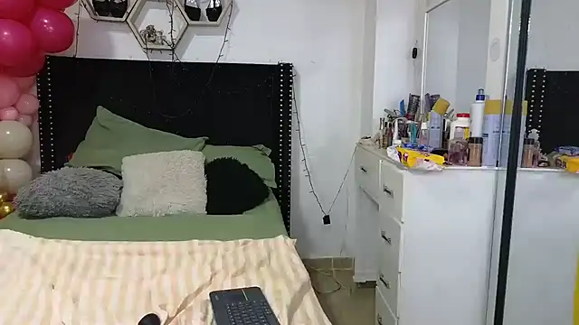 Snapshot of charlotte_077 chatting on 02-17-26, 03:14 charlotte 077 online show from 02-17-26, 03:14