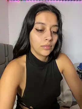 Snapshot of BrittanyDiaz chatting on 09-23-25, 08:01 BrittanyDiaz online show from 09-23-25, 08:01