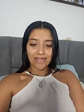 Snapshot of BrittanyDiaz chatting on 10-28-25, 08:22 BrittanyDiaz online show from 10-28-25, 08:22