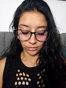 Snapshot of BrittanyDiaz chatting on 11-04-25, 07:35 BrittanyDiaz online show from 11-04-25, 07:35