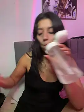 Snapshot of BrittanyDiaz chatting on 03-03-26, 09:21 BrittanyDiaz online show from 03-03-26, 09:21