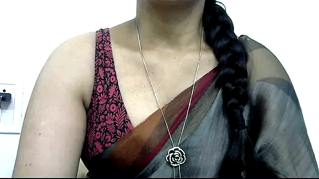 rashmika reddy online show from 09-11-25, 04:01