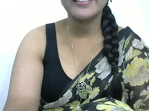 rashmika reddy online show from 12-18-25, 04:57