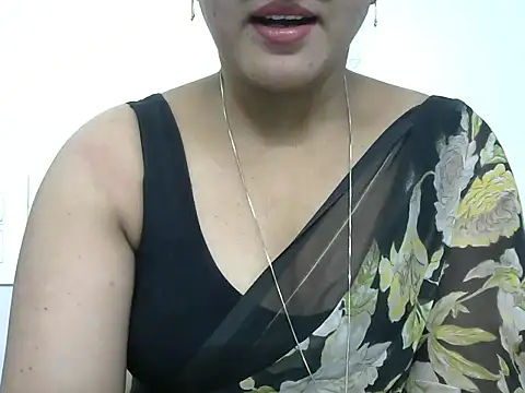 rashmika reddy online show from 05-23-26, 04:33