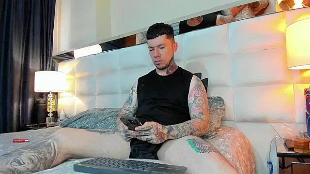 Adam tatto online show from 09-19-25, 04:07
