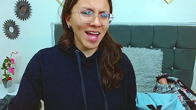 karlamorris  online show from 02-19-25, 01:39