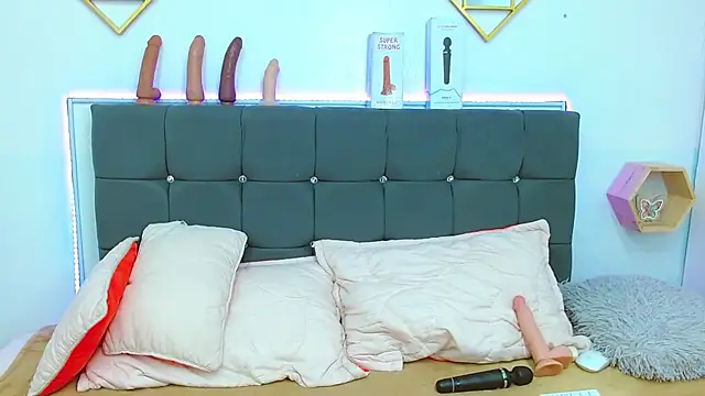 karlamorris  online show from 03-06-25, 05:22