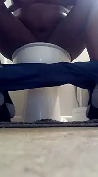 Snapshot of freakniknutty chatting on 12-19-24, 04:45 freakniknutty online show from 12-19-24, 04:45