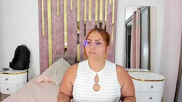 Snapshot of LeahxBarker chatting on 01-20-25, 11:21 LeahxBarker online show from 01-20-25, 11:21