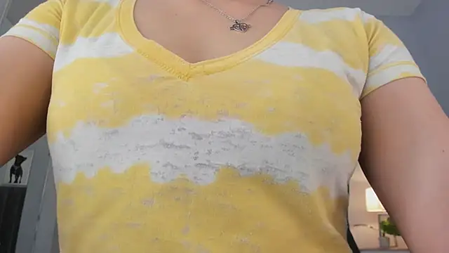 Snapshot of renee_shelby_ chatting on 10-03-25, 09:56 renee shelby online show from 10-03-25, 09:56