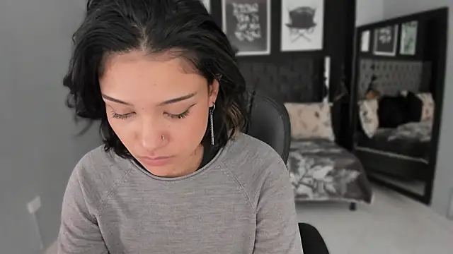 Snapshot of renee_shelby_ chatting on 02-03-26, 08:14 renee shelby online show from 02-03-26, 08:14