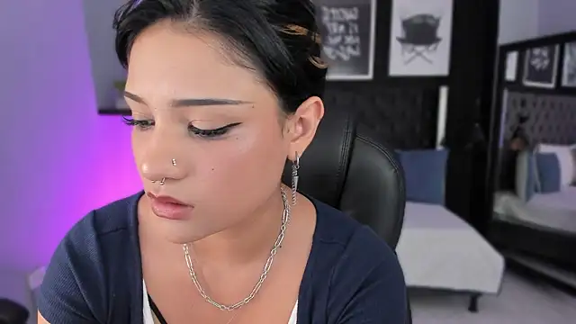 Snapshot of renee_shelby_ chatting on 03-09-26, 08:24 renee shelby online show from 03-09-26, 08:24