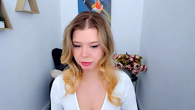 FollowLovee online show from 02-24-26, 06:39