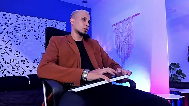 MagnusFrost online show from 01-23-25, 07:29