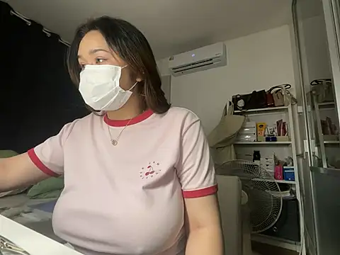 Snapshot of iamMalixxx chatting on 01-05-25, 02:08 iamMalixxx online show from 01-05-25, 02:08