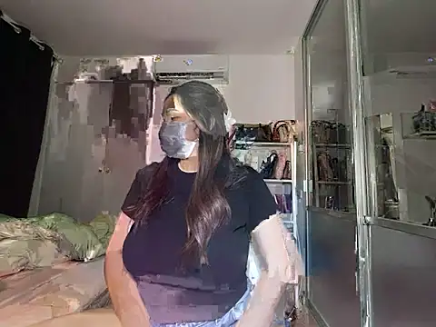 Snapshot of iamMalixxx chatting on 01-31-25, 02:39 iamMalixxx online show from 01-31-25, 02:39