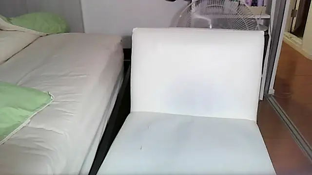 Snapshot of iamMalixxx chatting on 09-29-25, 11:26 iamMalixxx online show from 09-29-25, 11:26