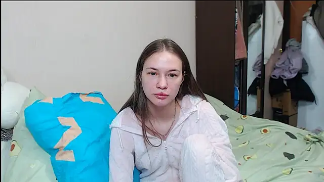 leila bambi  online show from 01-21-25, 10:30