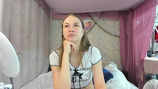 leila bambi  online show from 04-09-26, 09:53