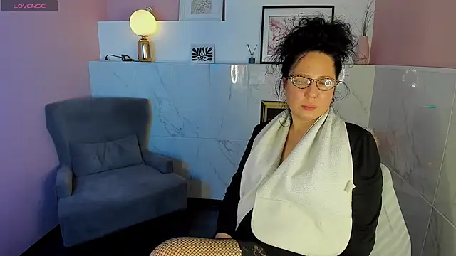 Anita Muse online show from 12-23-24, 04:22